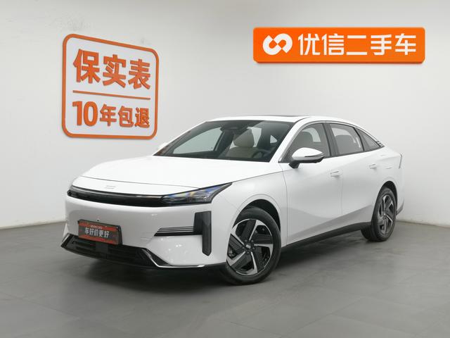 Geely Galaxy L6 2024 года выпуска