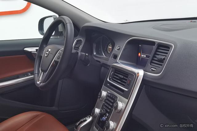 Volvo S60 2019 Желтый из Китая, фото 4