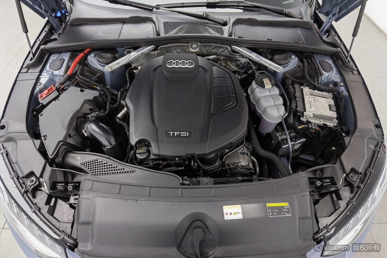 Audi A4L 2022 40 TFSI quattro RS
