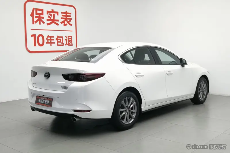 Mazda 3 Axela — фото 4
