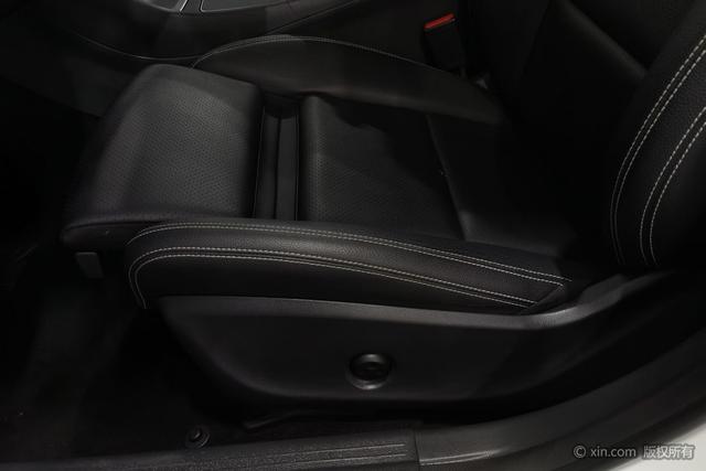 Mercedes-Benz GLA 2017 GLA 200 — фото 18