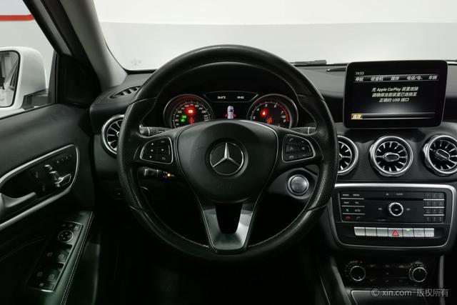 Mercedes-Benz GLA 2017 GLA 200 — фото 14