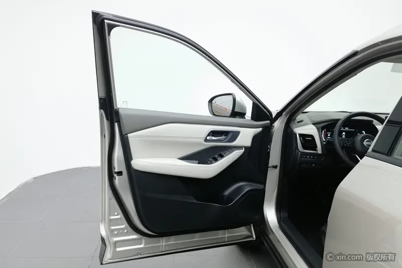 Nissan X-Trail — фото 16