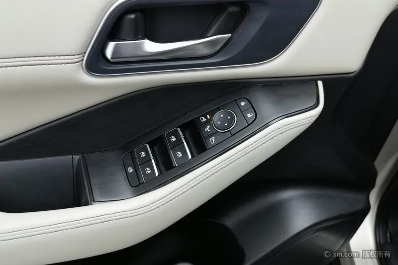 Nissan X-Trail — фото 17