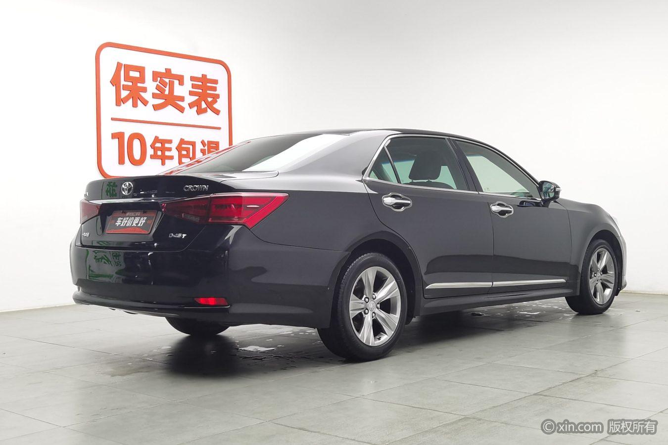 Toyota Crown 2015 2.0T Fashion