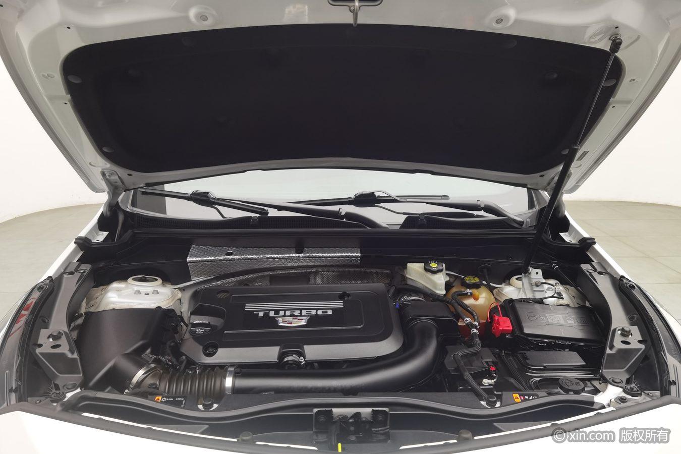 Cadillac XT4 2021 28T