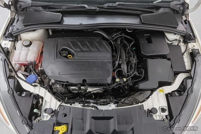 Ford Focus 2015 Eco Boost 180 ATSport — фото 5