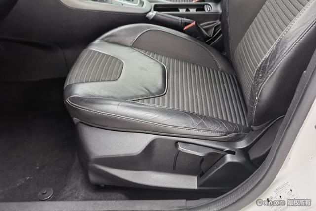 Ford Focus 2015 Eco Boost 180 ATSport — фото 18