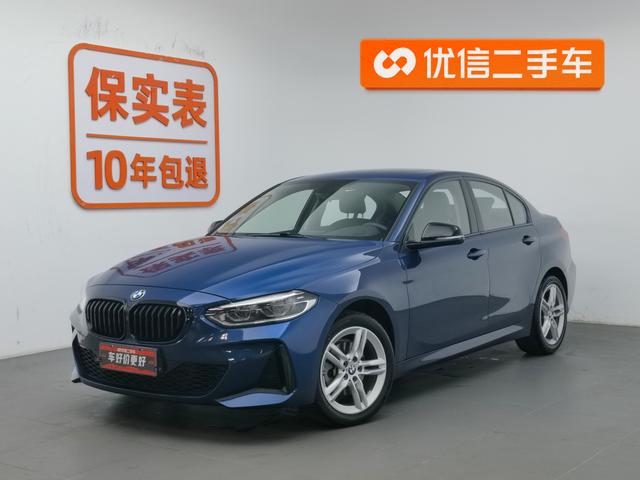 BMW 1M 2021 года выпуска