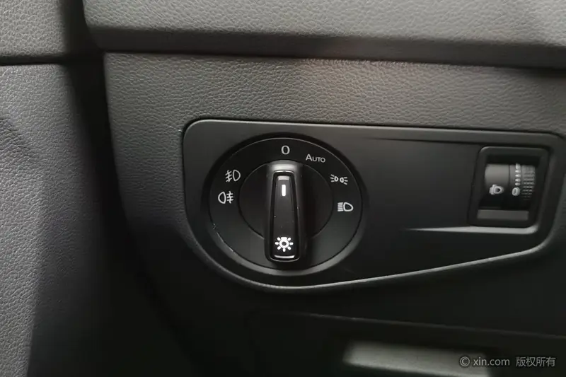 Volkswagen Tiguan L — фото 11