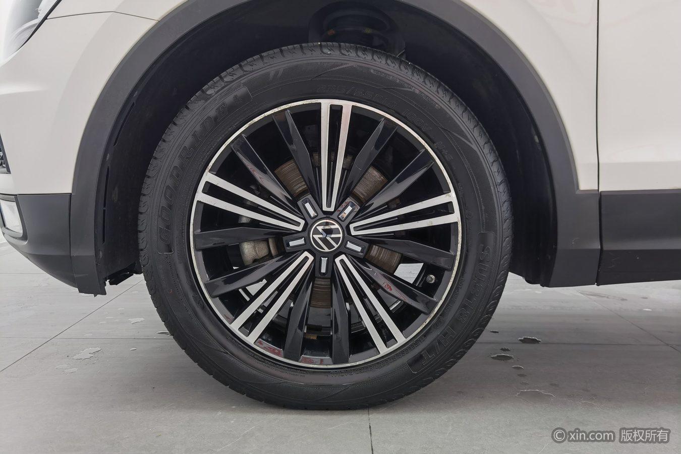 Volkswagen Tiguan L L 2021 280TSI AT Smart