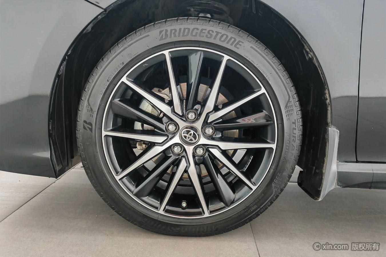 Toyota Camry id 4439804 из Китая 12