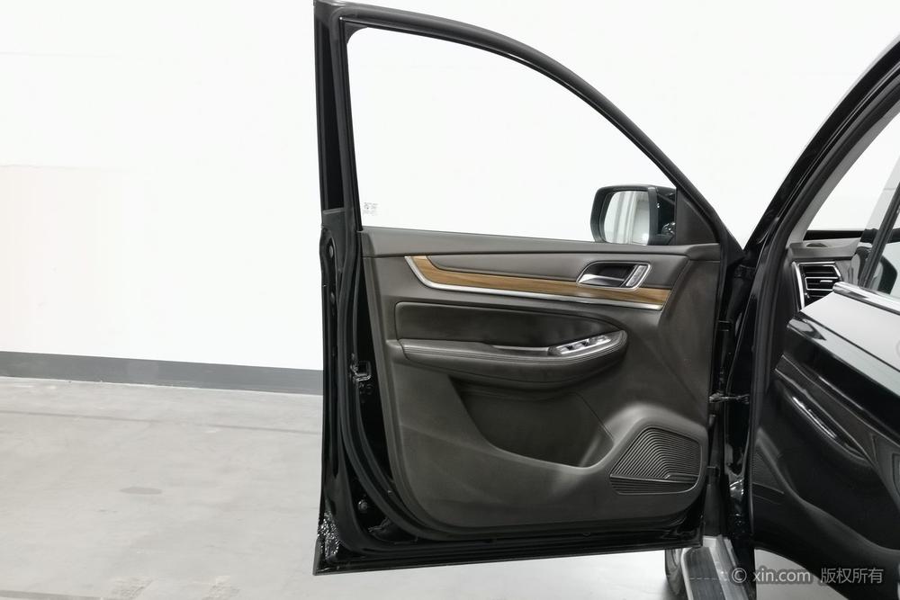 Roewe RX8, фото 21