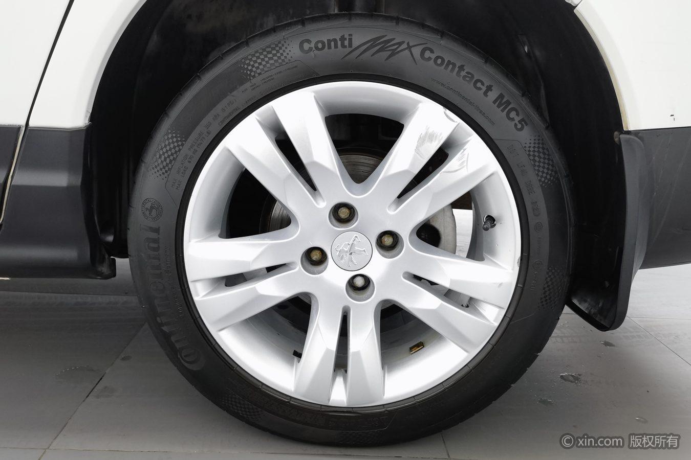 Peugeot 3008 2015 2.0L AT