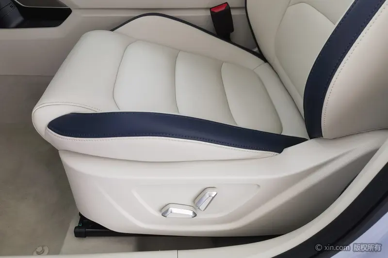 Geely ICON — фото 12