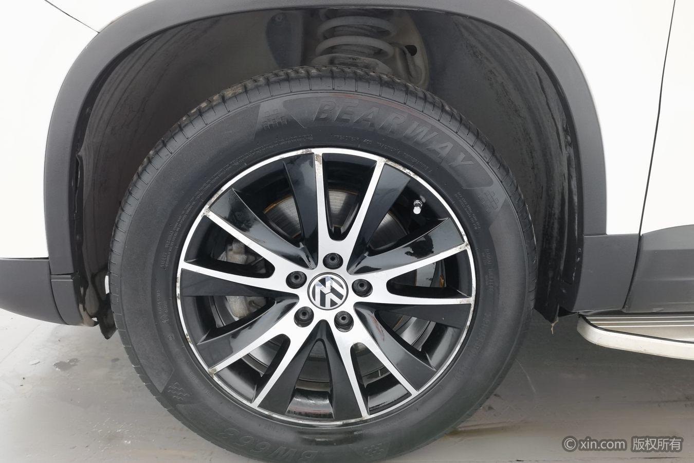 Volkswagen Tiguan 2014 1.8TSI AT 30
