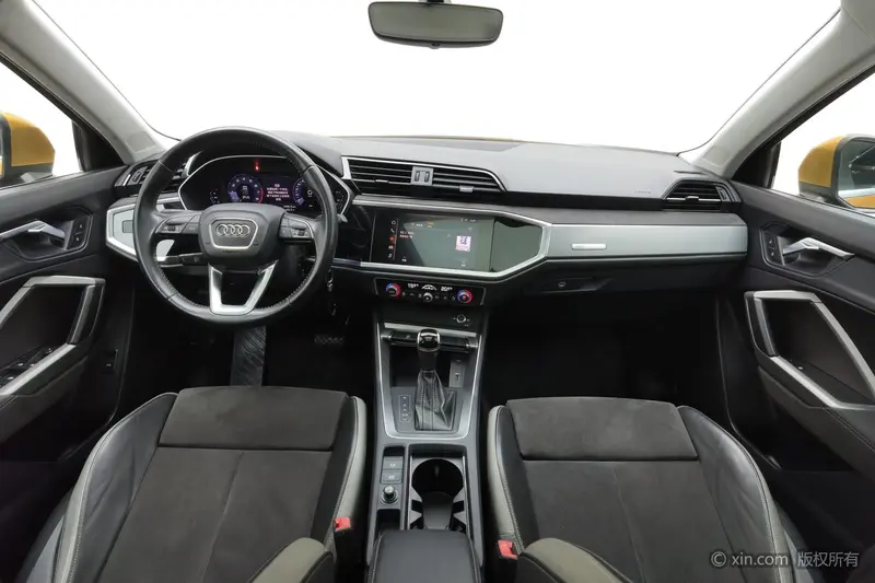 Audi Q3 — фото 8