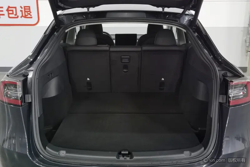 Tesla Model Y — фото 17