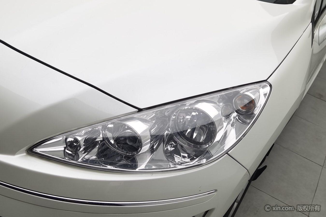 Peugeot 408 2013 1.6L MT Comfort