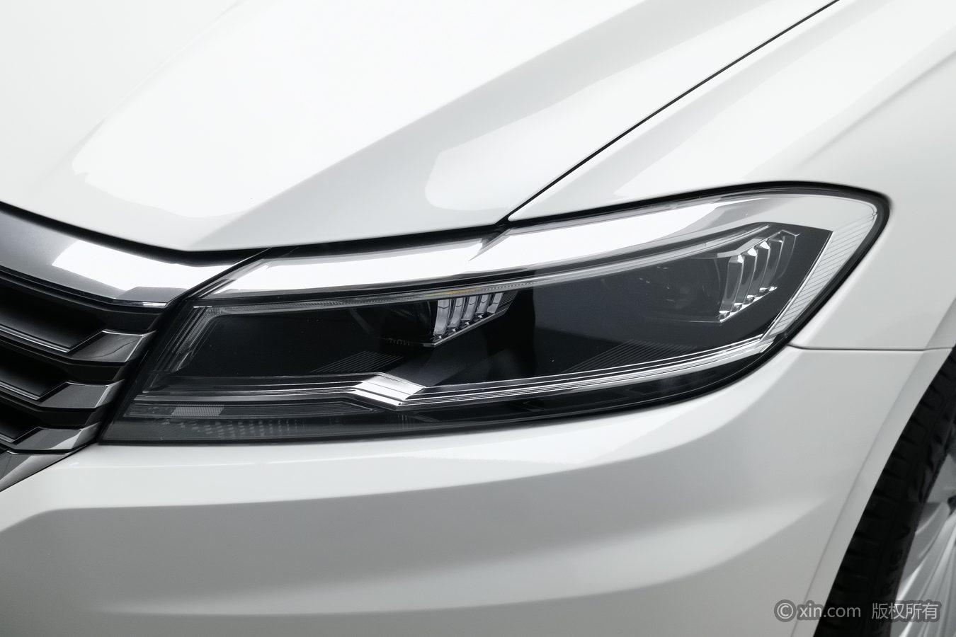 Volkswagen Lavida 2021 Белый из Китая