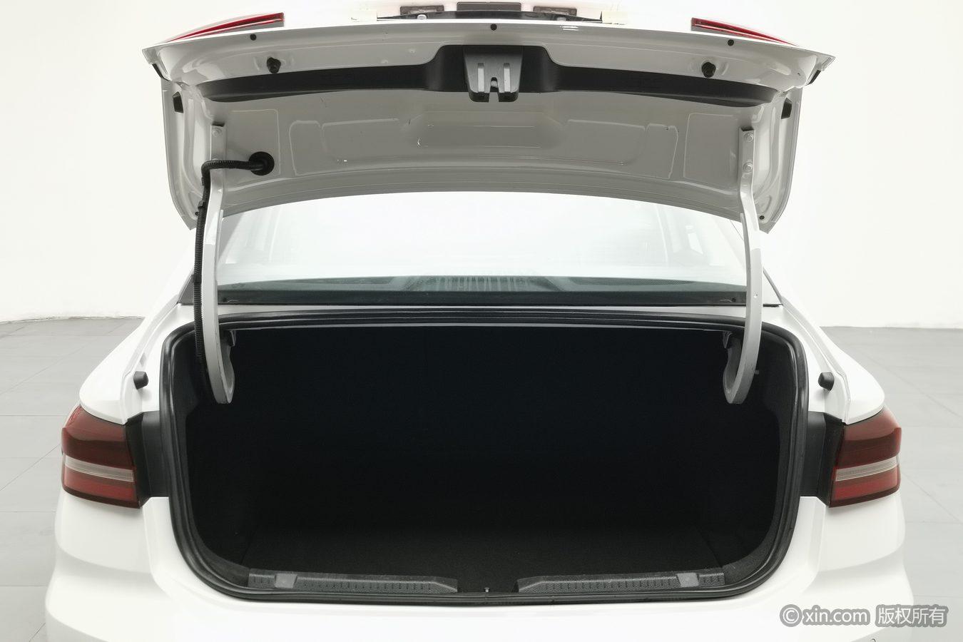 Volkswagen Lavida id 4467485 из Китая 17