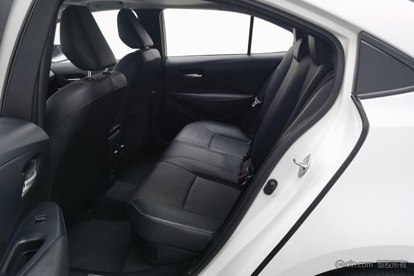Toyota Corolla id 4437745 из Китая 8