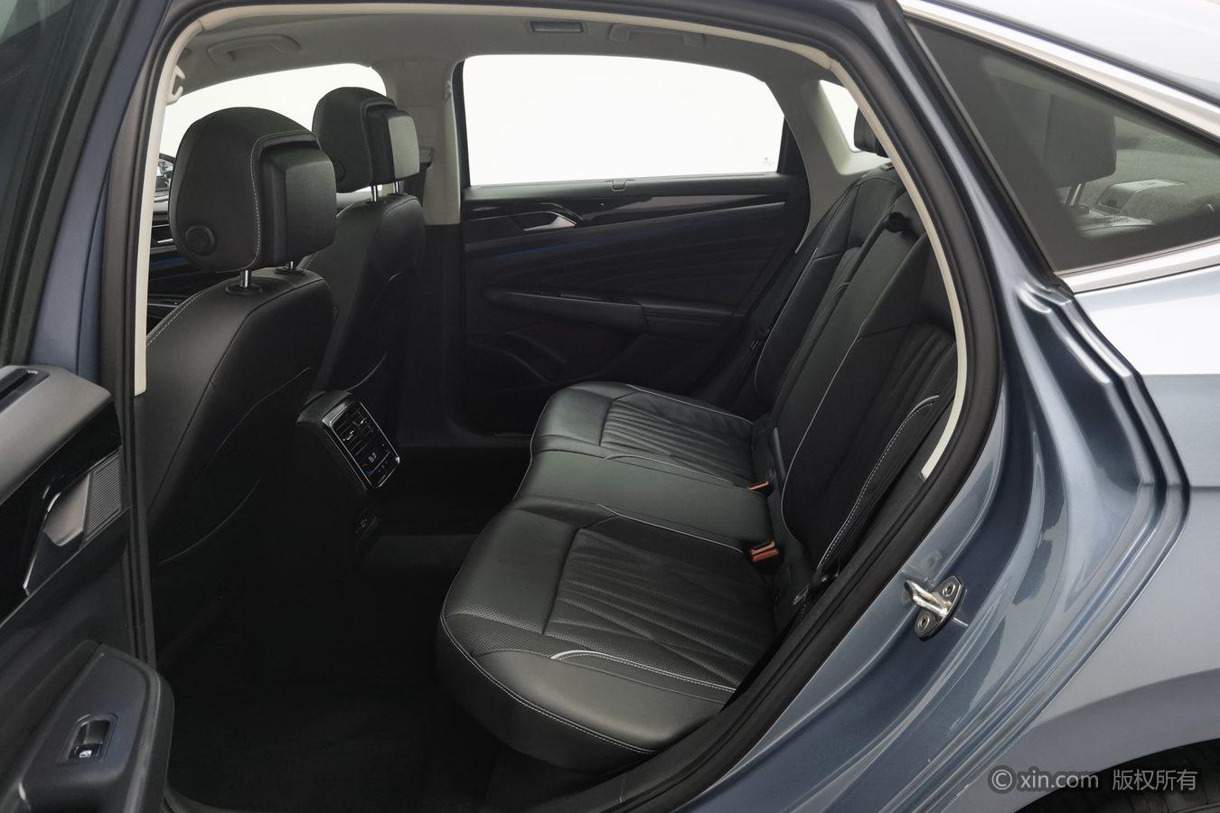 Volkswagen Passat id 4479285 из Китая 11