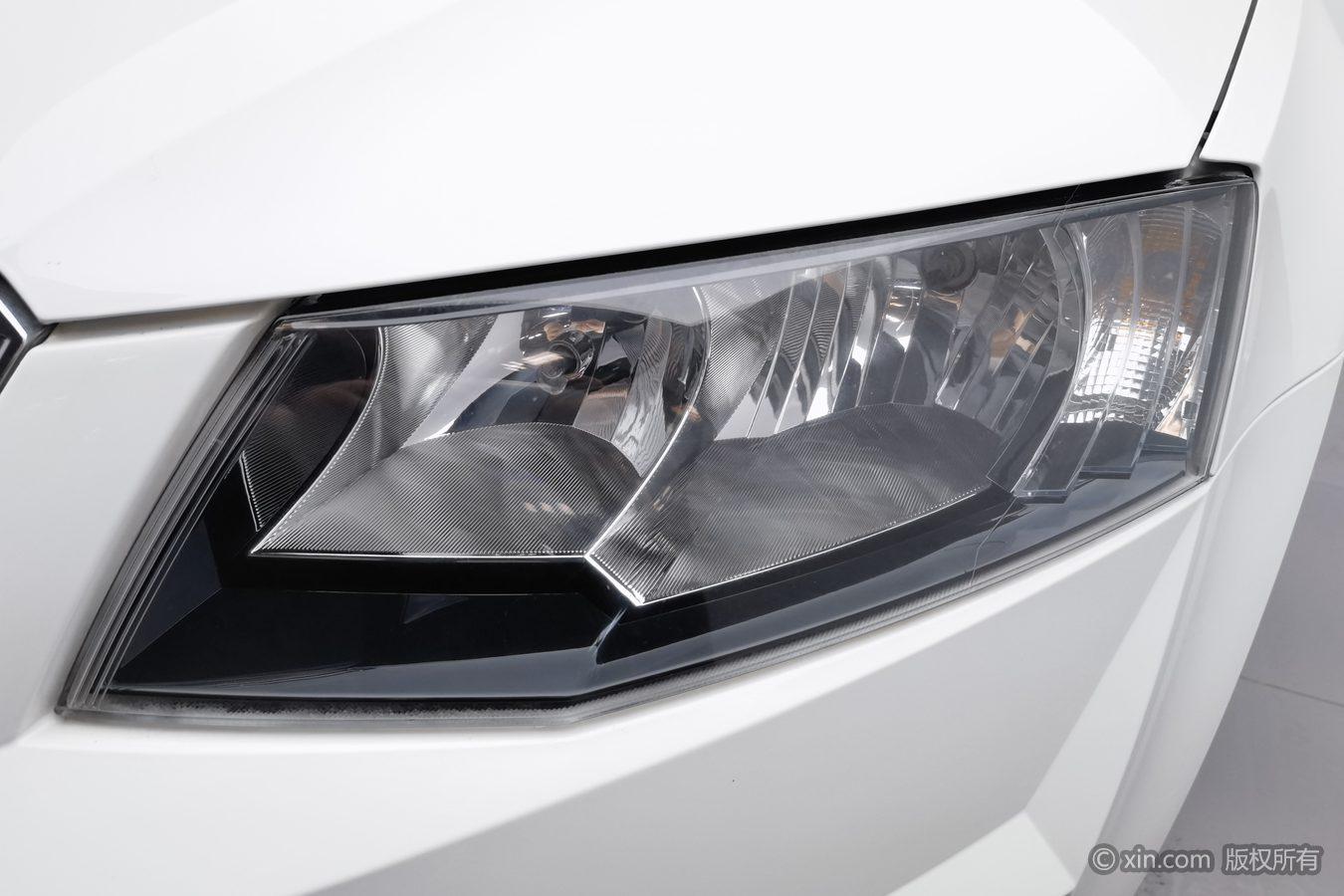 Skoda Octavia 2017 1.6L MT
