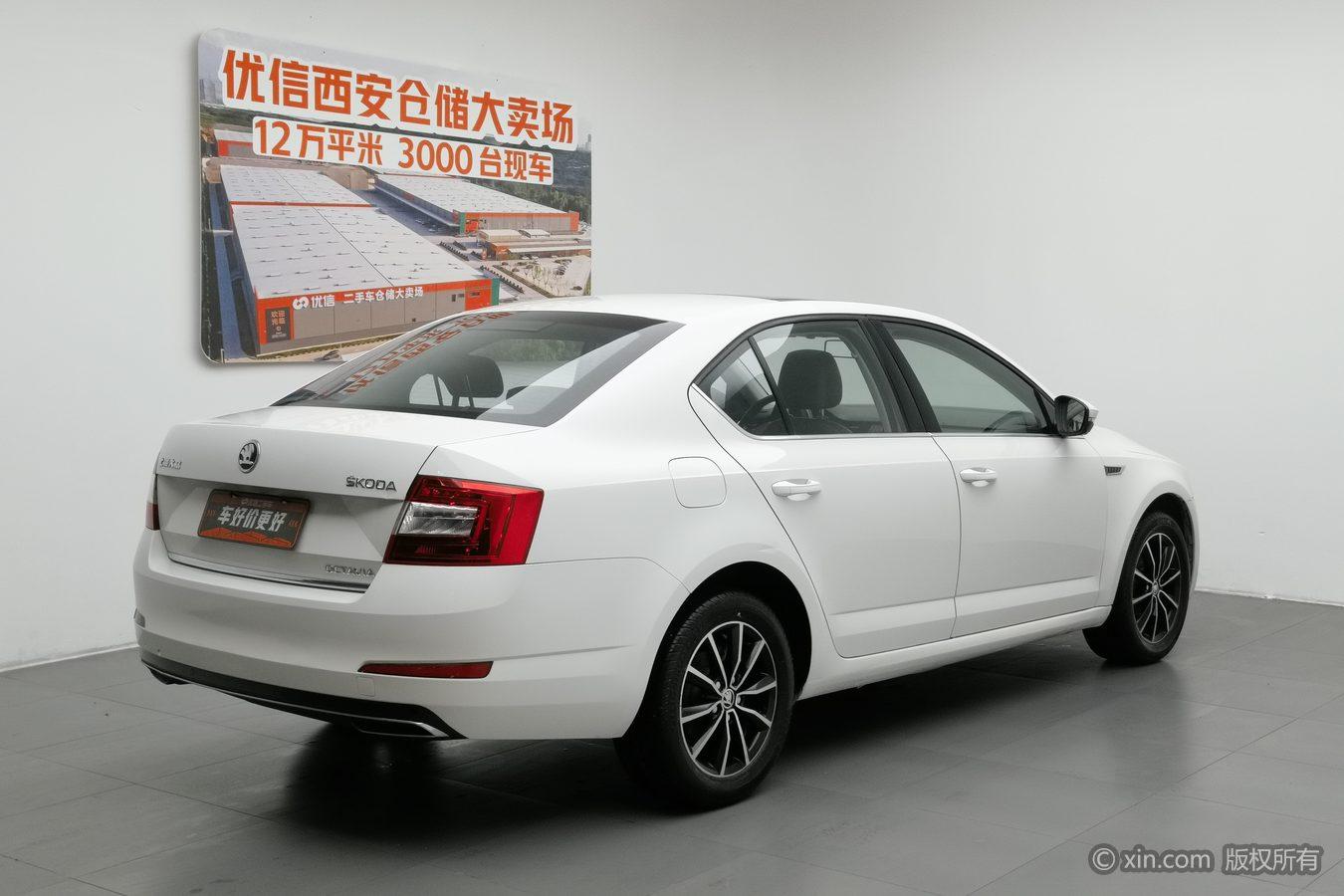 Skoda Octavia 2017 1.6L MT