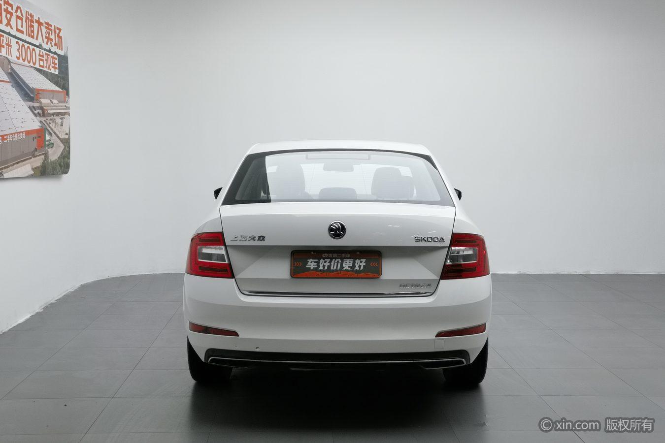 Skoda Octavia 2017 1.6L MT