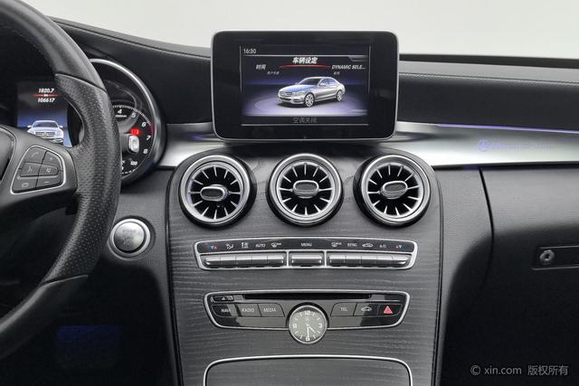 Mercedes-Benz C-Class 2018 C 200 L — фото 14