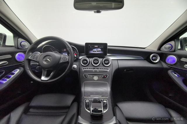 Mercedes-Benz C-Class 2018 C 200 L — фото 13