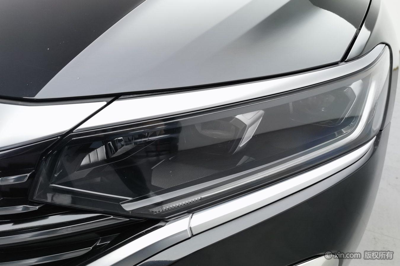Volkswagen Passat 2023 330TSI Elite