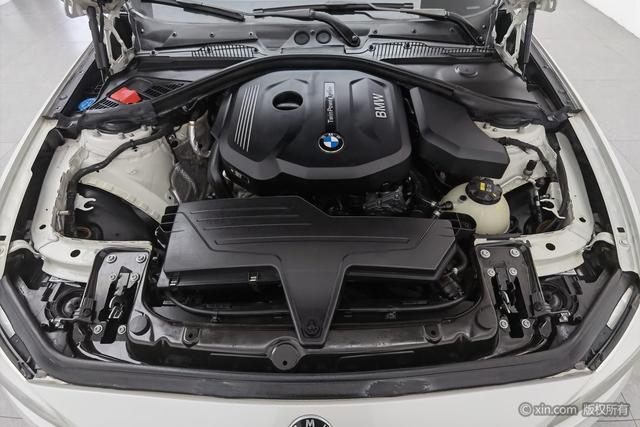BMW 1-Series 2018 118i Leading — фото 5