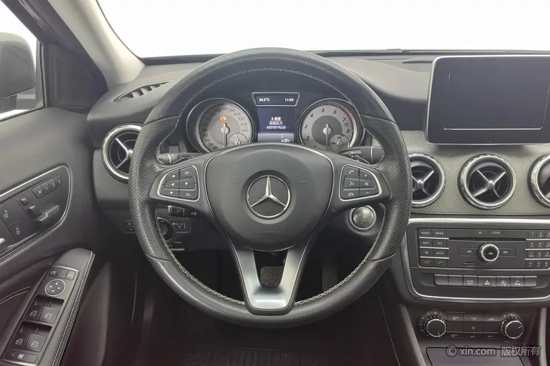 Mercedes-Benz GLA — фото 9