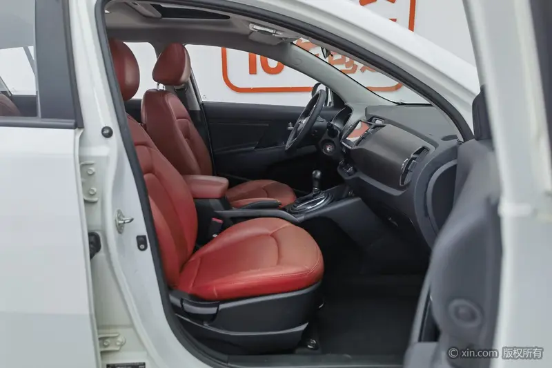 Kia Sportage — фото 14