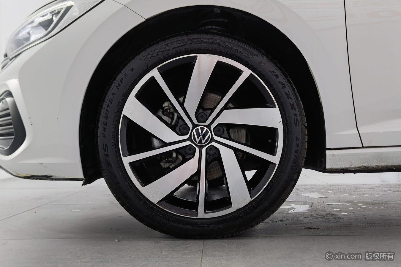 Volkswagen Sagitar 2023 300TSI DSG