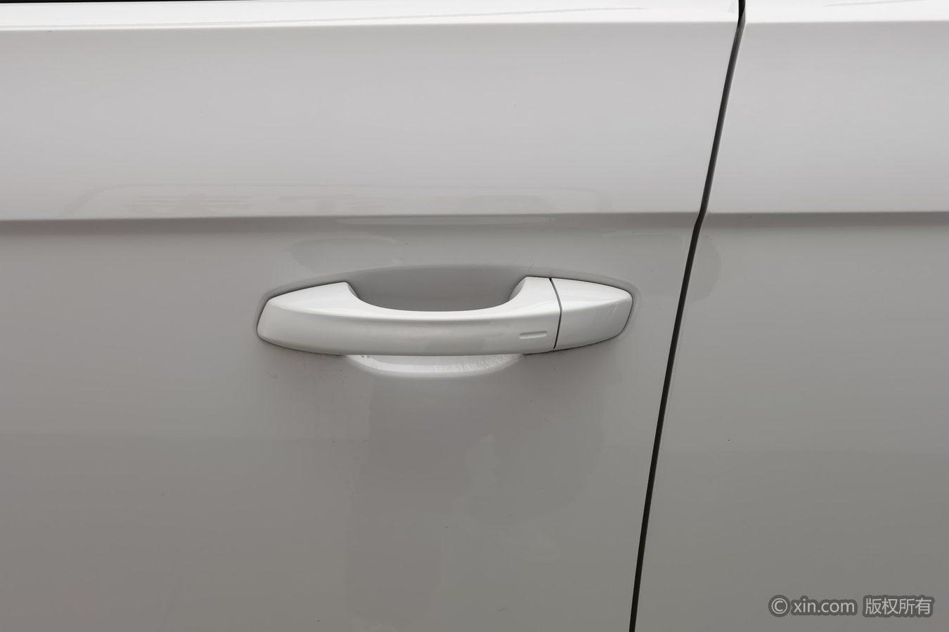 Volkswagen T-Roc 2021 280TSI DSG Comfort Smart Connect
