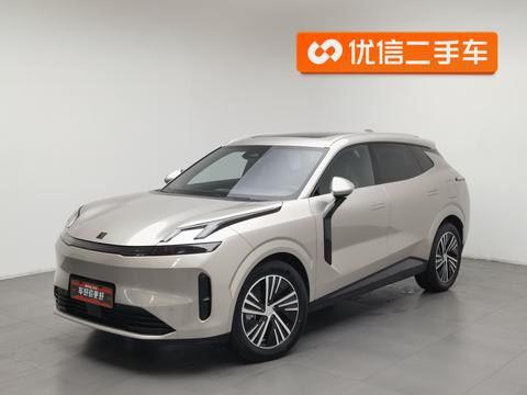 Lynk & Co 08 EM-P