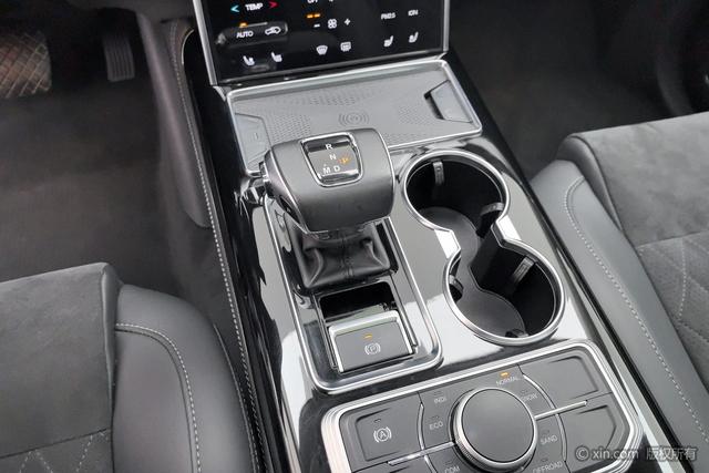 Red flag HS7 id 3849830 из Китая 8