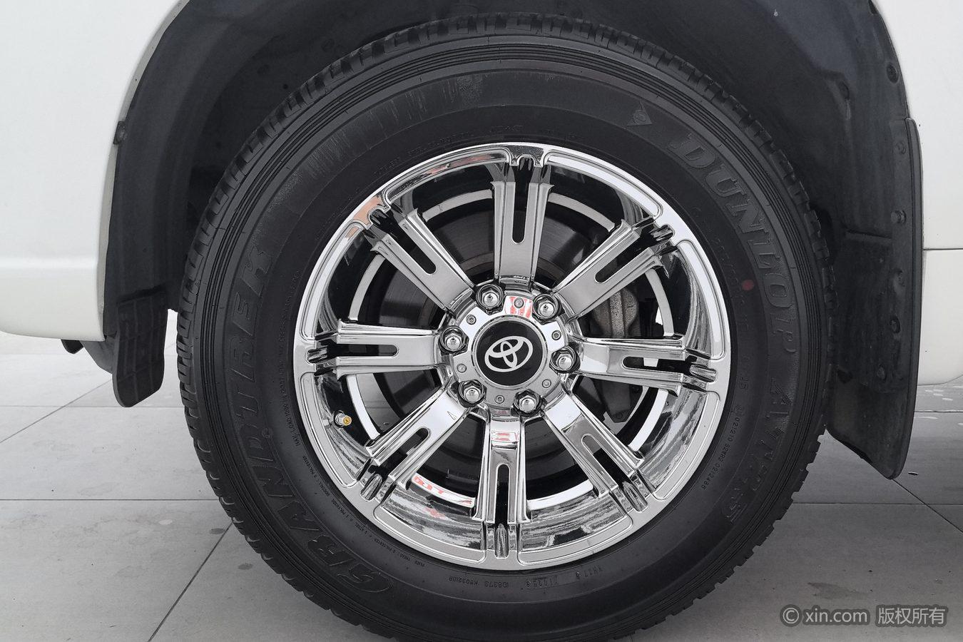 Toyota Land Cruiser Prado 2015 2.7L AT Standard