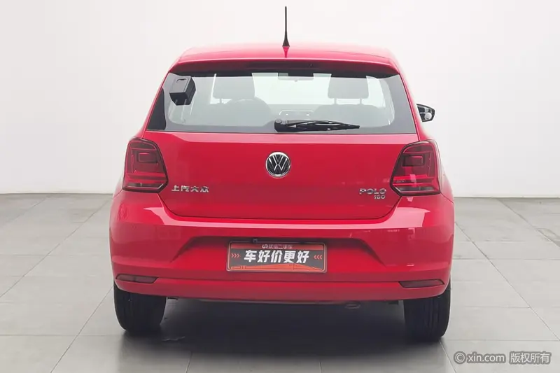 Volkswagen Polo 1.6 L AT Comfort — фото 3