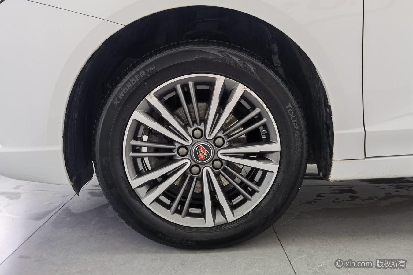 Roewe i5 2019 1.5L MT 4G V