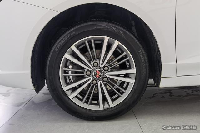 Roewe i5 2019 1.5 L MT 4 G V — фото 8