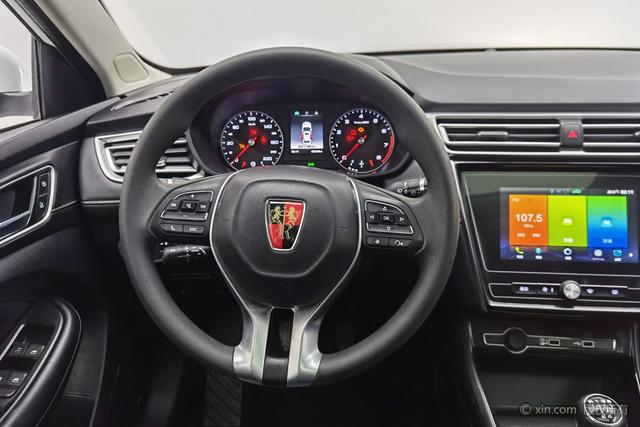 Roewe i5 2019 1.5 L MT 4 G V — фото 13