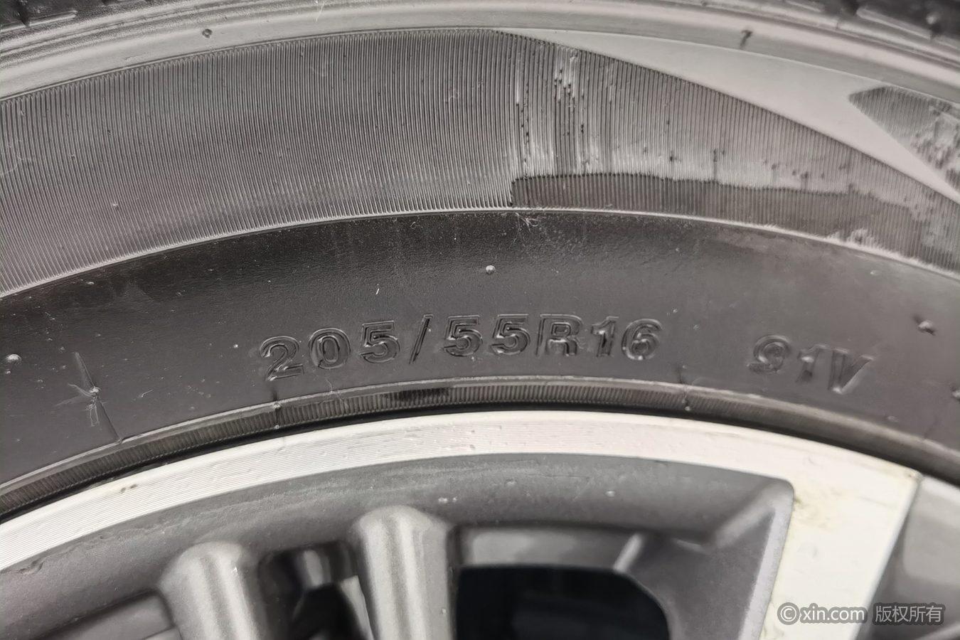 Roewe i5 2019 1.5L MT 4G V