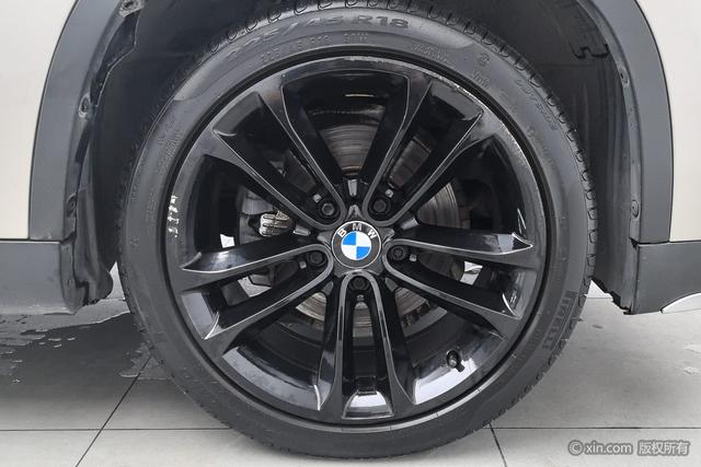 BMW X1 2015 s Drive 18i — фото 8