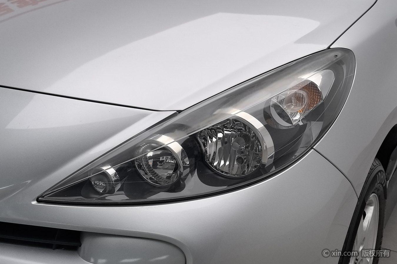 Peugeot 207 2011 1.4L MT