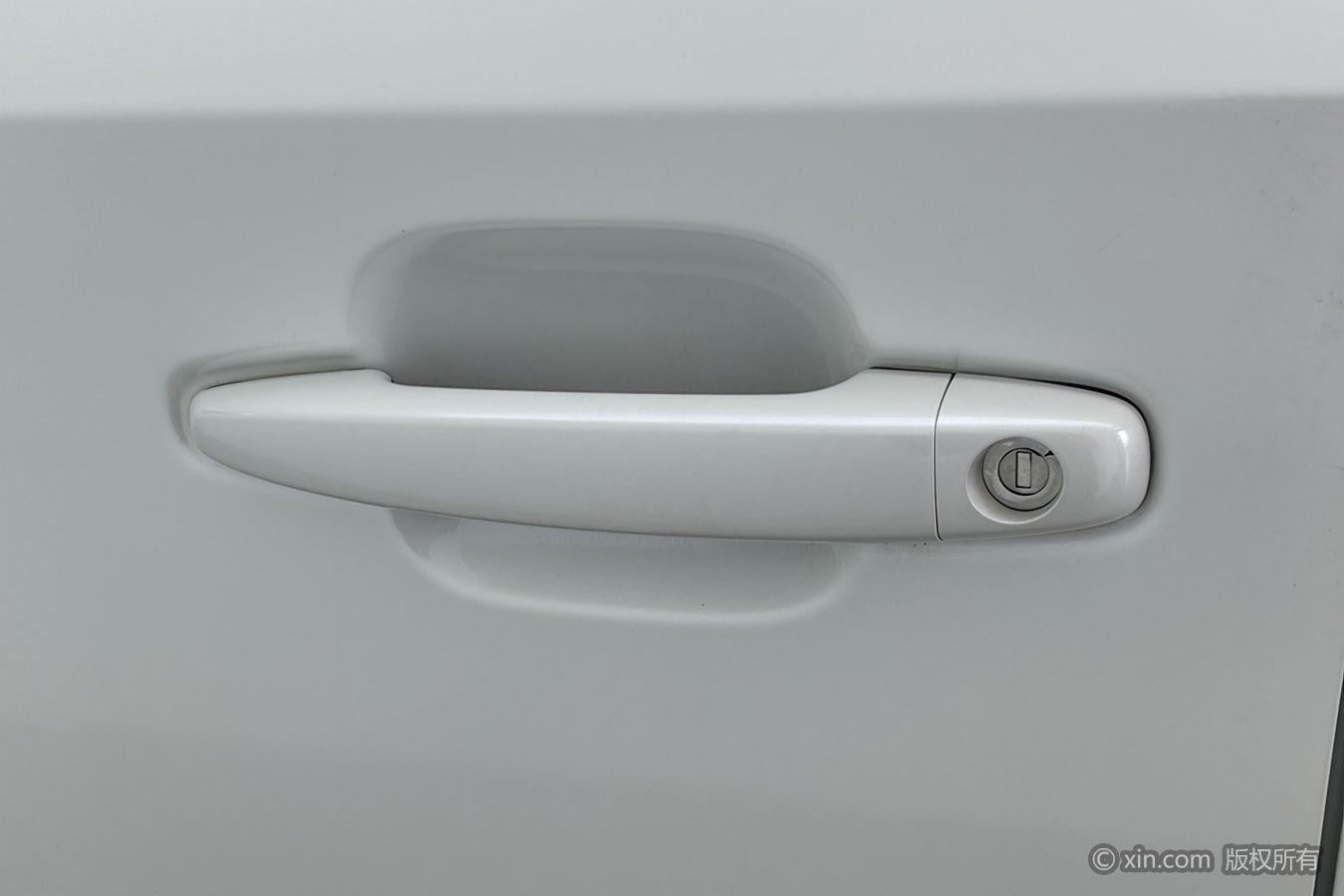 GAC M6 2019 270T AT Luxury 6 мест V
