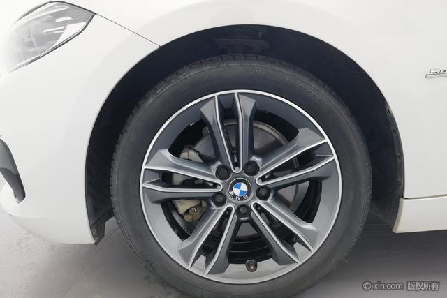 BMW 1-Series 2018 118i Sport — фото 8